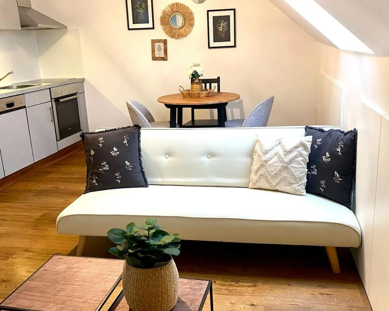 Appartement Mansarde Moderne Frisange